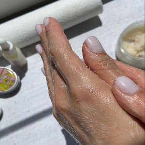 TREATMENT(Paraffin with Scrub) HANDS